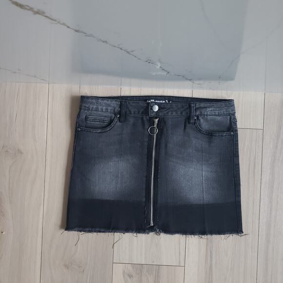 Dollhouse Denim Skirt Womens 5 Black Jean Distressed Zipper Front Mini 32x14 - Picture 3 of 7